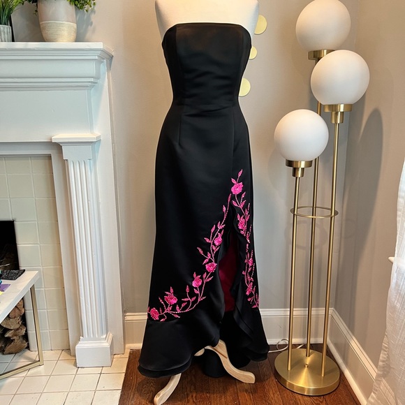 Cache Dresses & Skirts - Cache Strapless Evening Gown